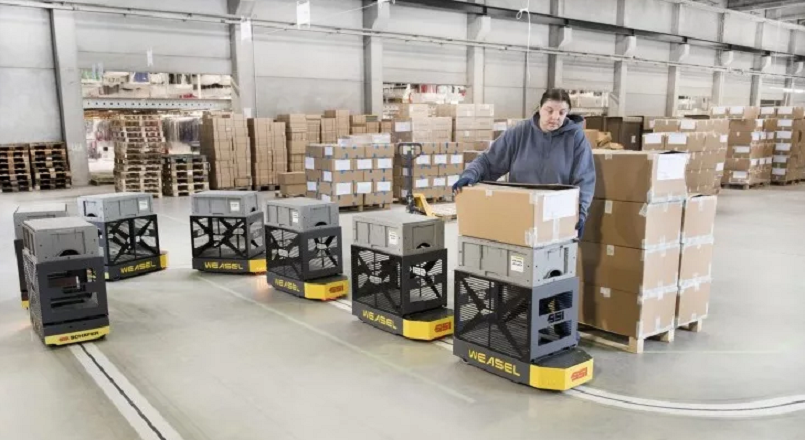 автоматически управляемые тележки на складе